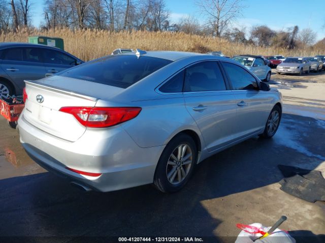 5NPE24AF3FH250256 Hyundai SONATA SE
