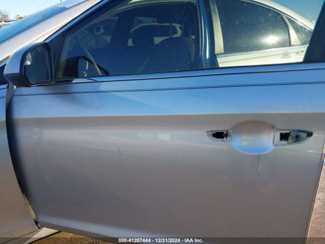 5NPE24AF3FH250256 Hyundai SONATA SE