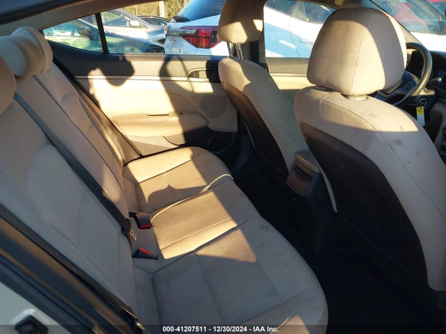 5NPD84LF3HH154055 Hyundai ELANTRA SE