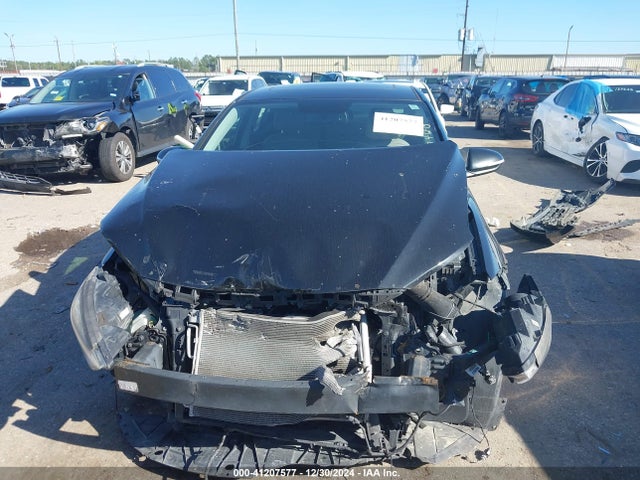 Hyundai Elantra Limited 2017 5NPD84LF1HH035405 Image 12