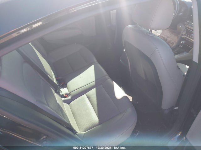 Hyundai Elantra Limited 2017 5NPD84LF1HH035405 Image 8