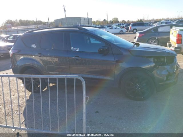 1FMCU0GD7JUD36809 Ford ESCAPE SE