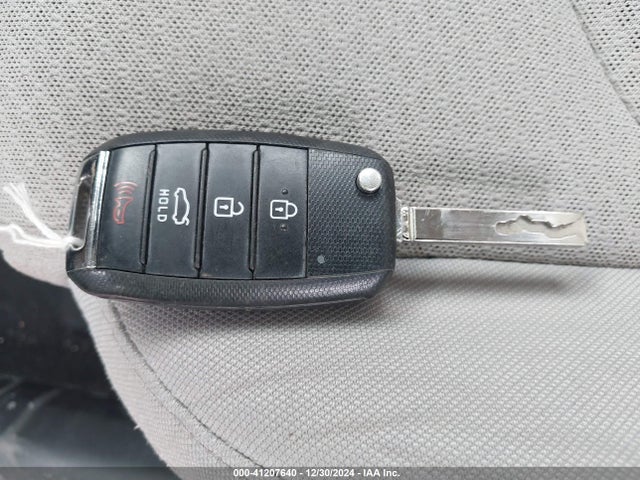 KIA Optima Lx 2018 5XXGT4L34JG251445 Image 11