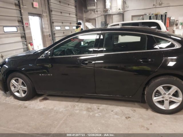 1G1ZB5ST5SF102845 Chevrolet Malibu Fwd Ls