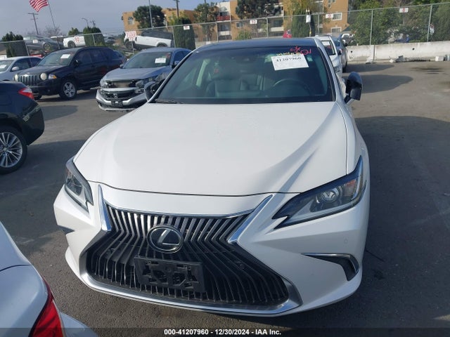 Lexus ES 350 2020 58ADZ1B19LU060380 Image 12