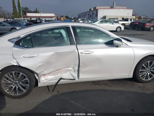 Lexus ES 350 2020 58ADZ1B19LU060380 Image 13