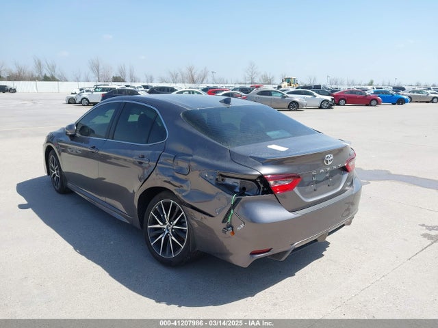 4T1G11AK3RU911068 Toyota CAMRY SE