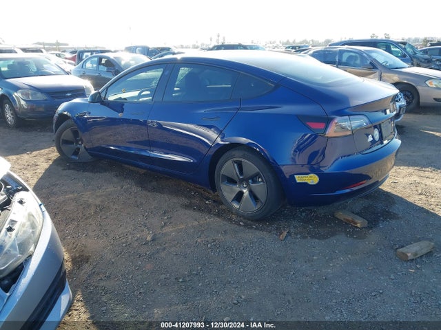 2022 TESLA MODEL 3 5YJ3E1EB0NF240348 Photo 2