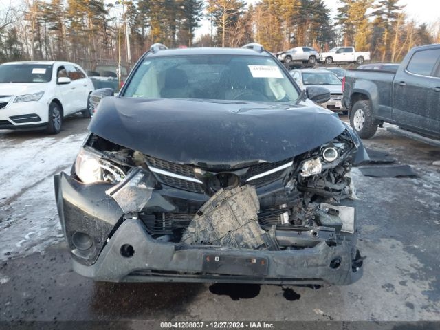 2T3BFREV9EW160185 Toyota RAV4 LE