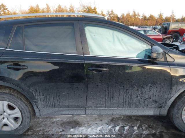 2T3BFREV9EW160185 Toyota RAV4 LE