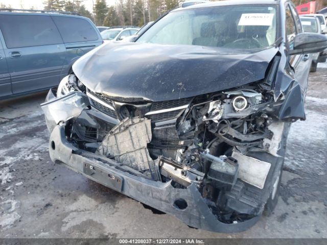 2T3BFREV9EW160185 Toyota RAV4 LE