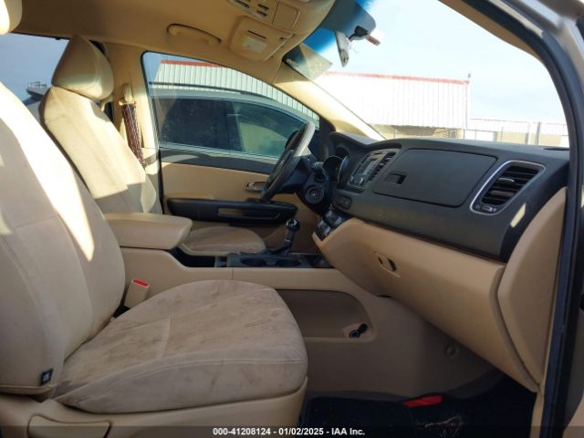 KNDMB5C18F6067710 KIA SEDONA LX