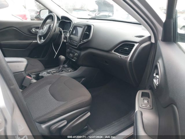 1C4PJMCX8KD364951 Jeep Cherokee Latitude 4x4