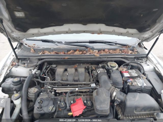 1FAHP2F83FG102762 Ford Taurus Limited