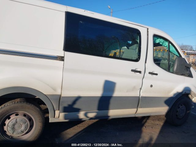 1FTYE1YM1GKA21679 Ford Transit-150