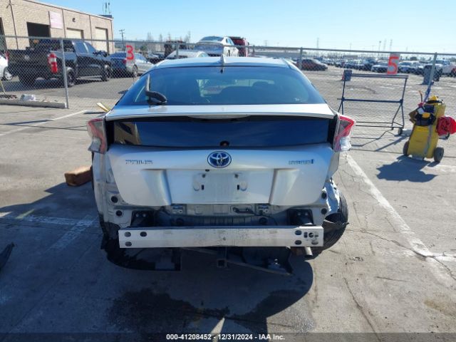 JTDKARFU9G3022141 Toyota Prius Three Touring