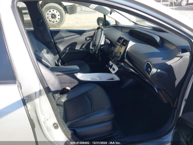 JTDKARFU9G3022141 Toyota Prius Three Touring