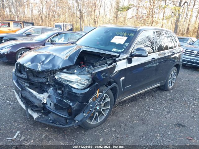 2018 BMW X5 5UXKR0C56J0X97439 Photo 1