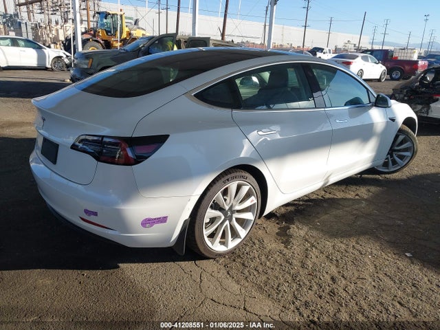 2019 TESLA MODEL 3 5YJ3E1EA7KF437908 Photo 3