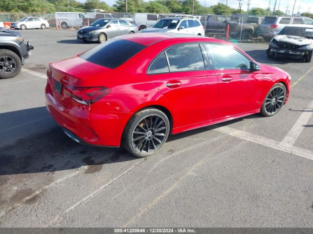 WDD3G4FB3KW019379 Mercedes-Benz A 220 4matic