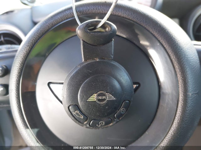 2011 MINI COOPER WMWSU3C56BT096897 Photo 10