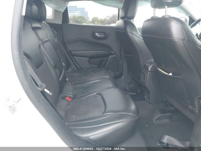 3C4NJDBB2JT307182 Jeep Compass Latitude