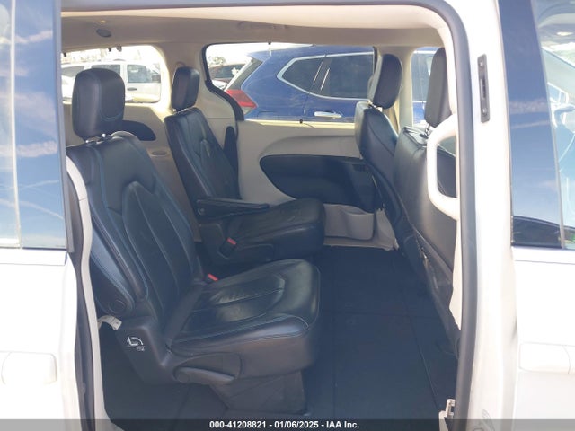 Chrysler Pacifica Touring L 2021 2C4RC1BG3MR528397 Image 8