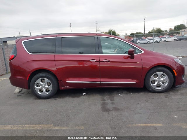 2C4RC1L73JR230166 Chrysler Pacifica