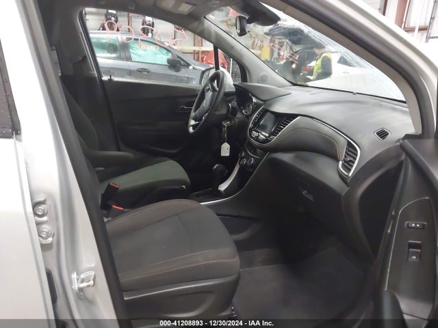 Chevrolet TRAX LS 2022 KL7CJNSM5NB550309 Image 5