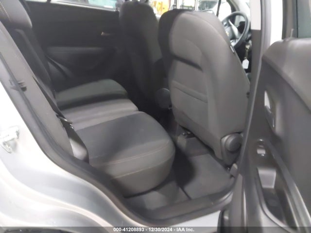 Chevrolet TRAX LS 2022 KL7CJNSM5NB550309 Image 8