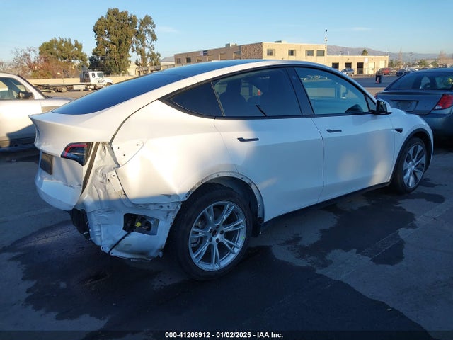 2021 TESLA MODEL Y 5YJYGDEE5MF096676 Photo 3