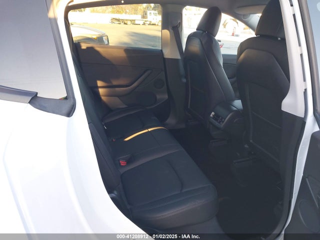 2021 TESLA MODEL Y 5YJYGDEE5MF096676 Photo 7