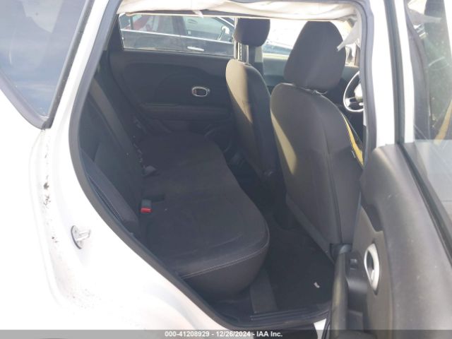 KNDJN2A27G7392185 KIA Soul