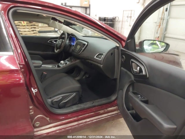 Chrysler 200 Limited 2015 1C3CCCAB8FN710379 Image 5