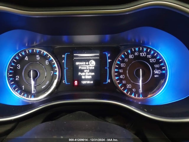 Chrysler 200 Limited 2015 1C3CCCAB8FN710379 Image 7