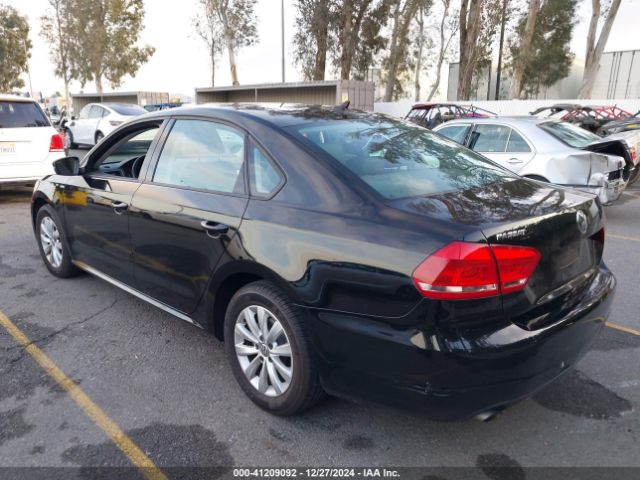 1VWAT7A32FC024656 Volkswagen Passat 1.8t Wolfsburg Edition