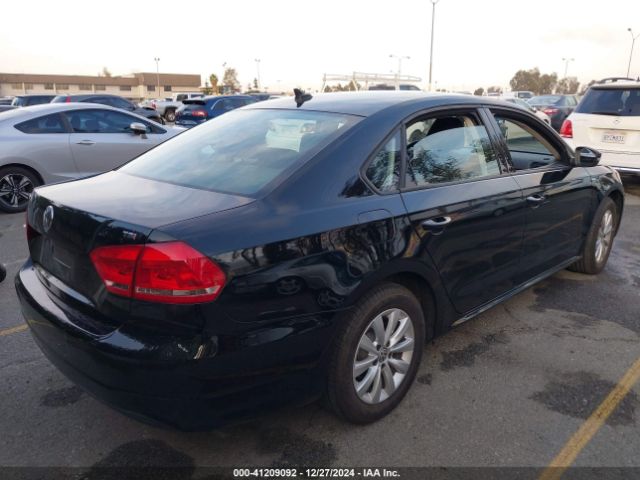 1VWAT7A32FC024656 Volkswagen Passat 1.8t Wolfsburg Edition