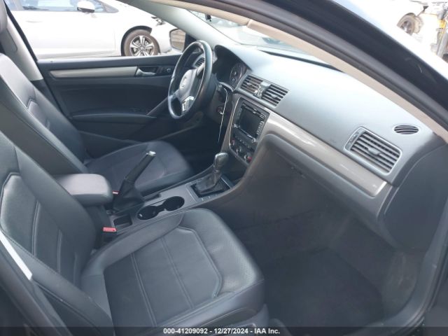 1VWAT7A32FC024656 Volkswagen Passat 1.8t Wolfsburg Edition