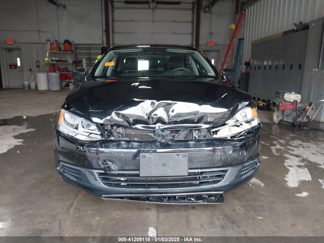 3VW2K7AJ9EM440805 Volkswagen JETTA S