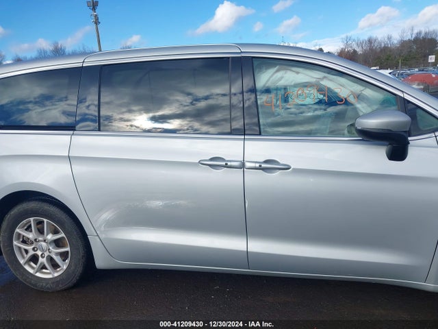Chrysler Pacifica Touring L 2023 2C4RC1BG3PR621375 Image 13