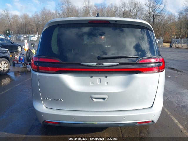 Chrysler Pacifica Touring L 2023 2C4RC1BG3PR621375 Image 16