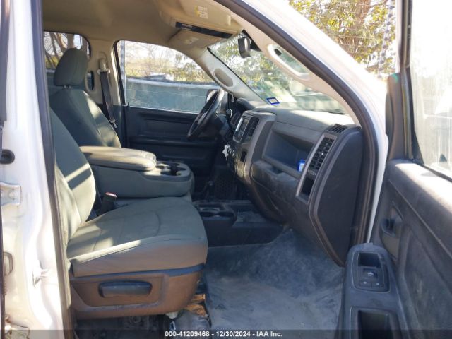 3C6UR5HL2EG263958 RAM 2500 St
