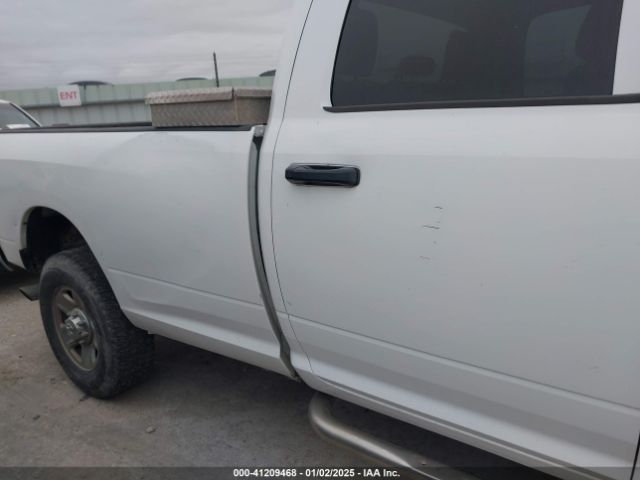 3C6UR5HL2EG263958 RAM 2500 St