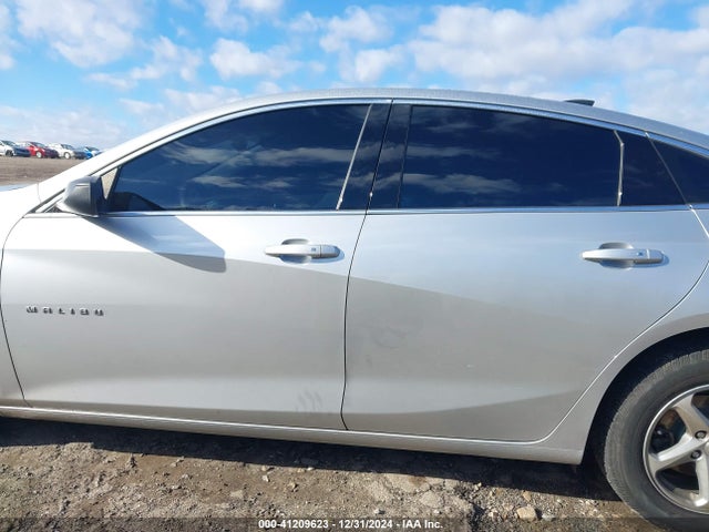 Chevrolet MALIBU LS 2018 1G1ZC5ST8JF194027 Image 14