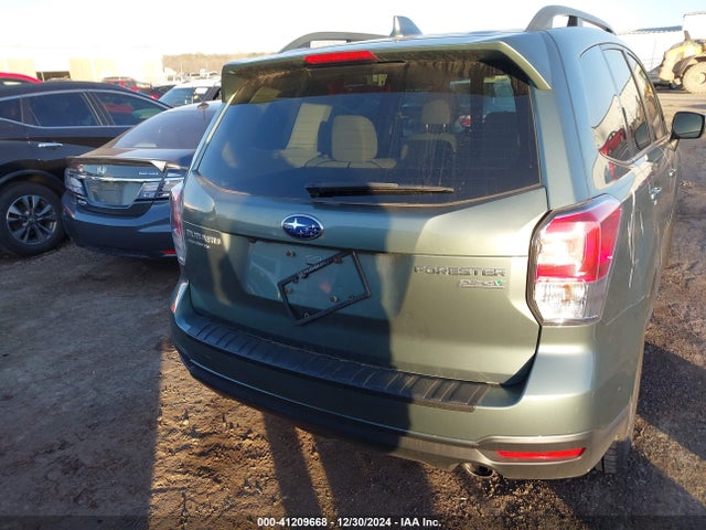 Subaru Forester 2.5i Premium 2017 JF2SJAECXHH531624 Image 17