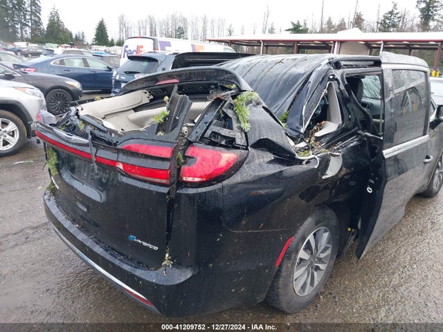 Chrysler Pacifica Hybrid Select 2024 2C4RC1S75RR134570 Image 18