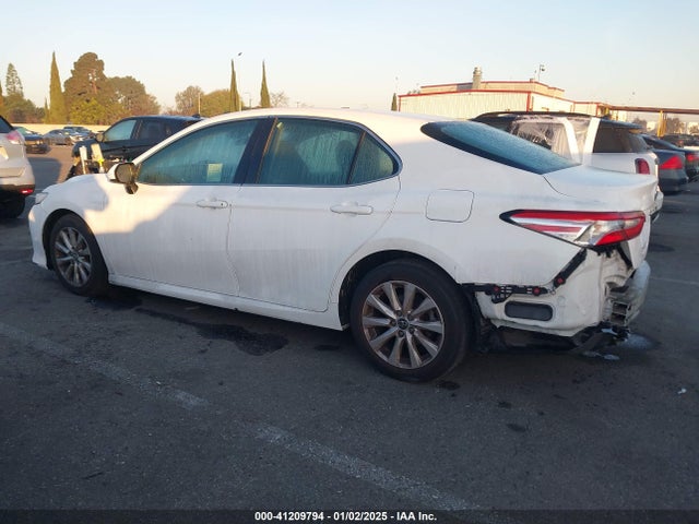 Toyota CAMRY LE 2018 4T1B11HK3JU615357 Image 14