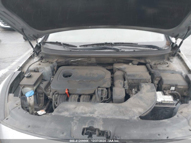 Hyundai SONATA SE 2015 5NPE24AFXFH040527 Image 10