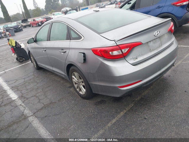 Hyundai SONATA SE 2015 5NPE24AFXFH040527 Image 3