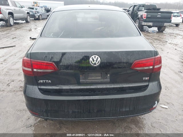 3VW267AJ3GM388028 Volkswagen JETTA S